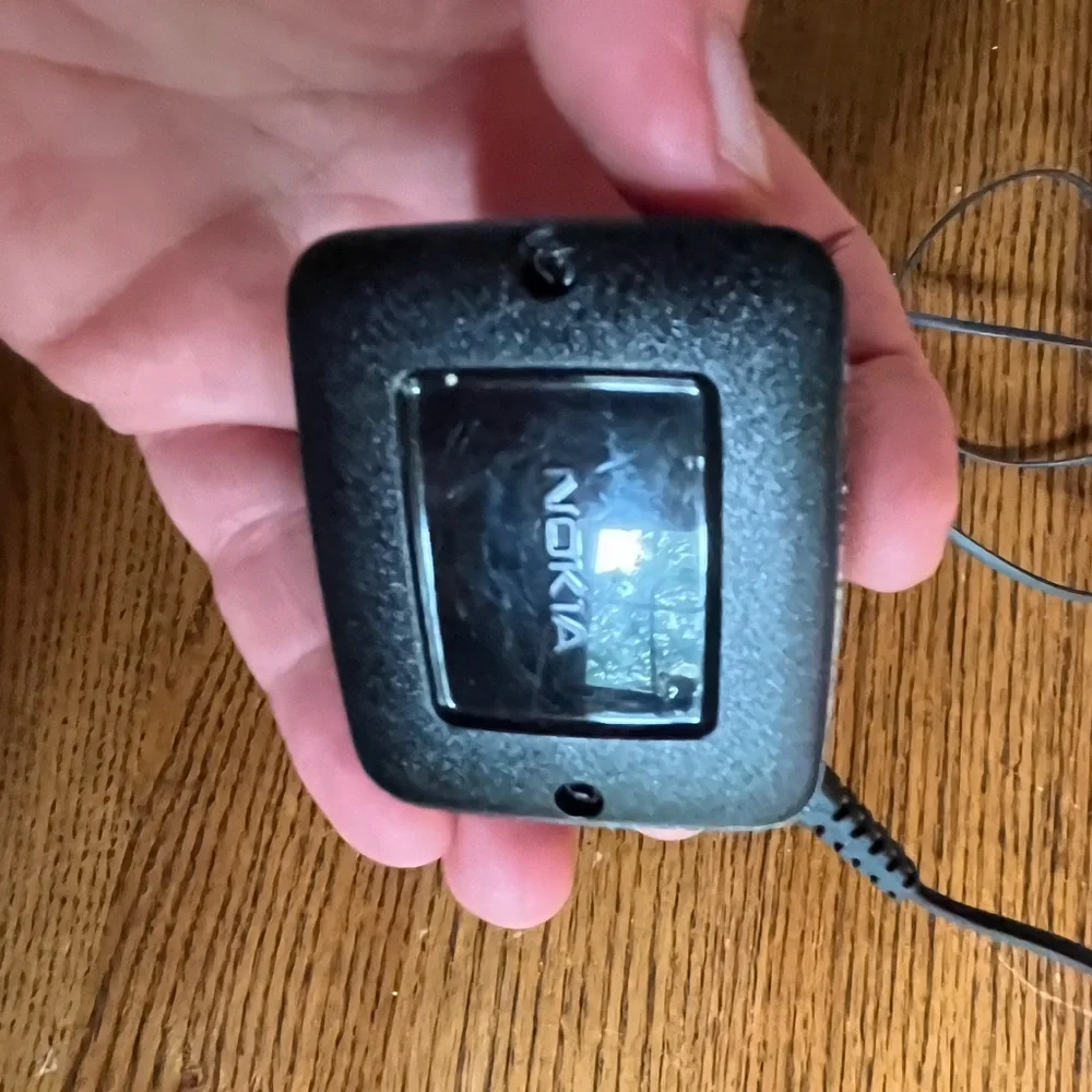 Nokia AC-3X Foreign Travel Cell Phone Charger INPUT: 100-240V AC OUTPUT: 5V DC